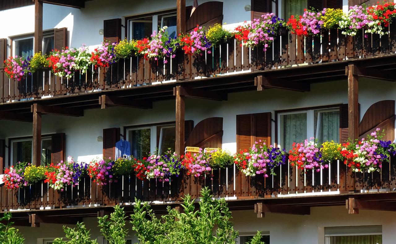 Hotel & Appartements Perwanger فِيي المظهر الخارجي الصورة